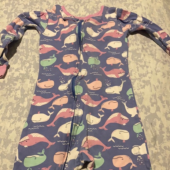 4 pairs!!! Girls 4T pajama bundle - Picture 1 of 4